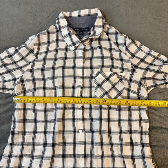 Tommy Hilfiger Plaid Brushed Flannel Shirt
#1098 - Picture 3 of 7